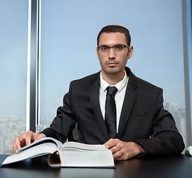 עו״ד אבי כהן – תביעות קטנות בליווי מלא והכנה לדיון